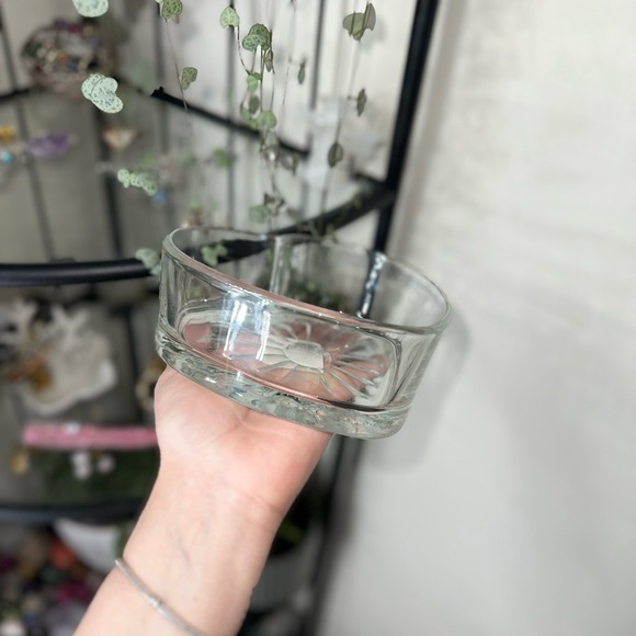 Heart shaped bowl - Picture 6 of 6